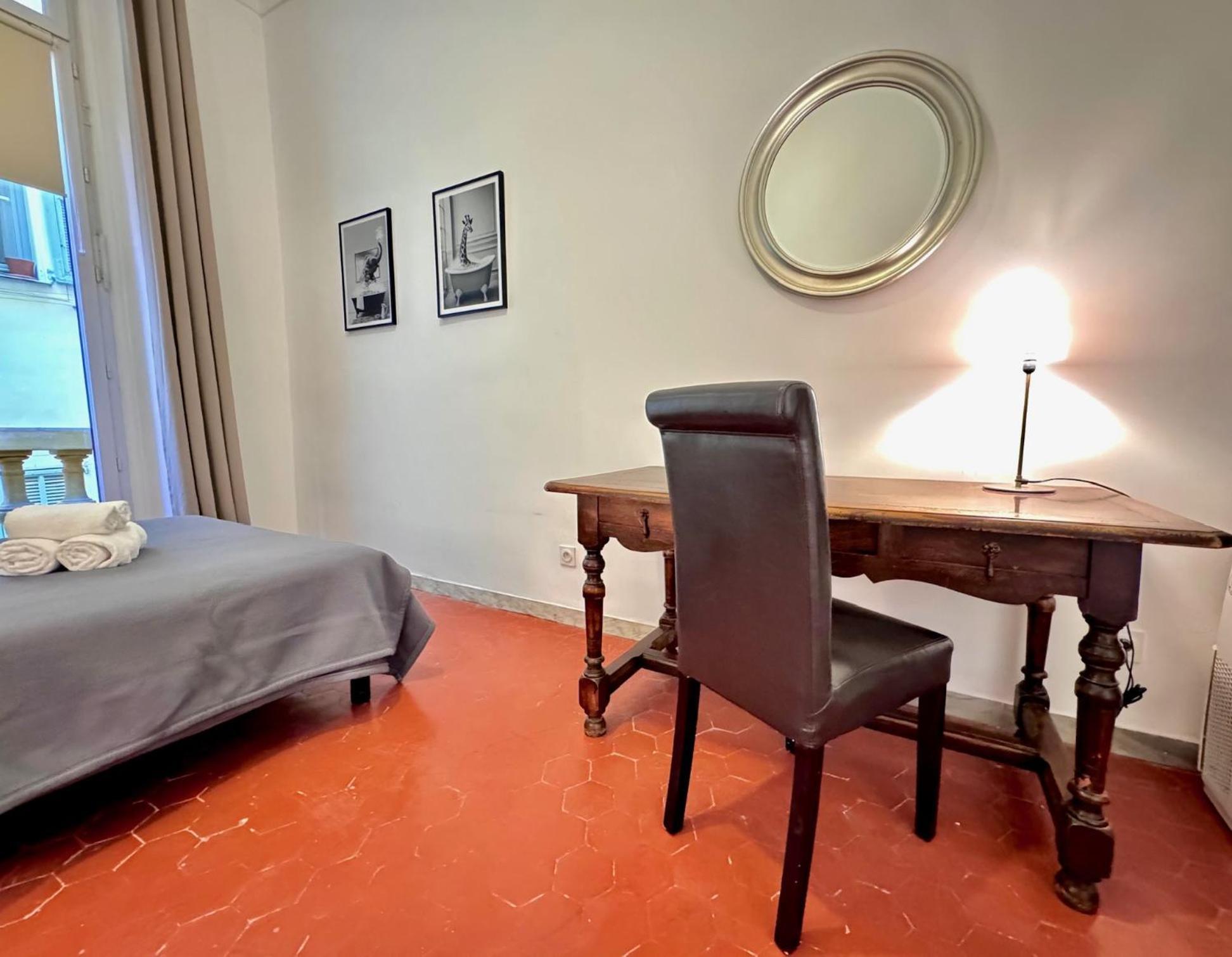 ApartHotel riviera - Old town - Charm 2 Bedrooms Apartement - 5mn beach - Pont Vieux 2 Nice Buitenkant foto